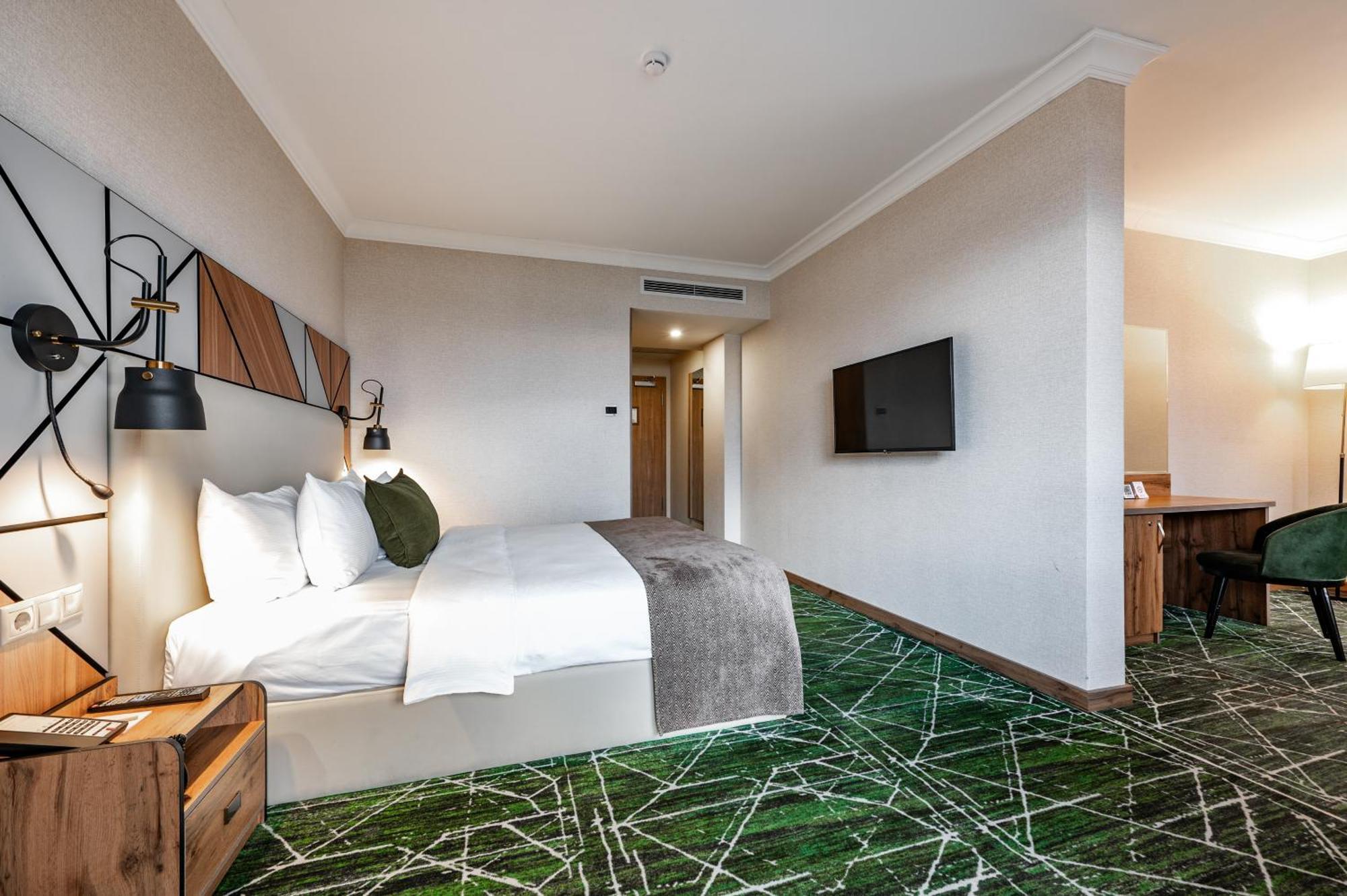 Wyndham Garden Burabay Hotell Exteriör bild