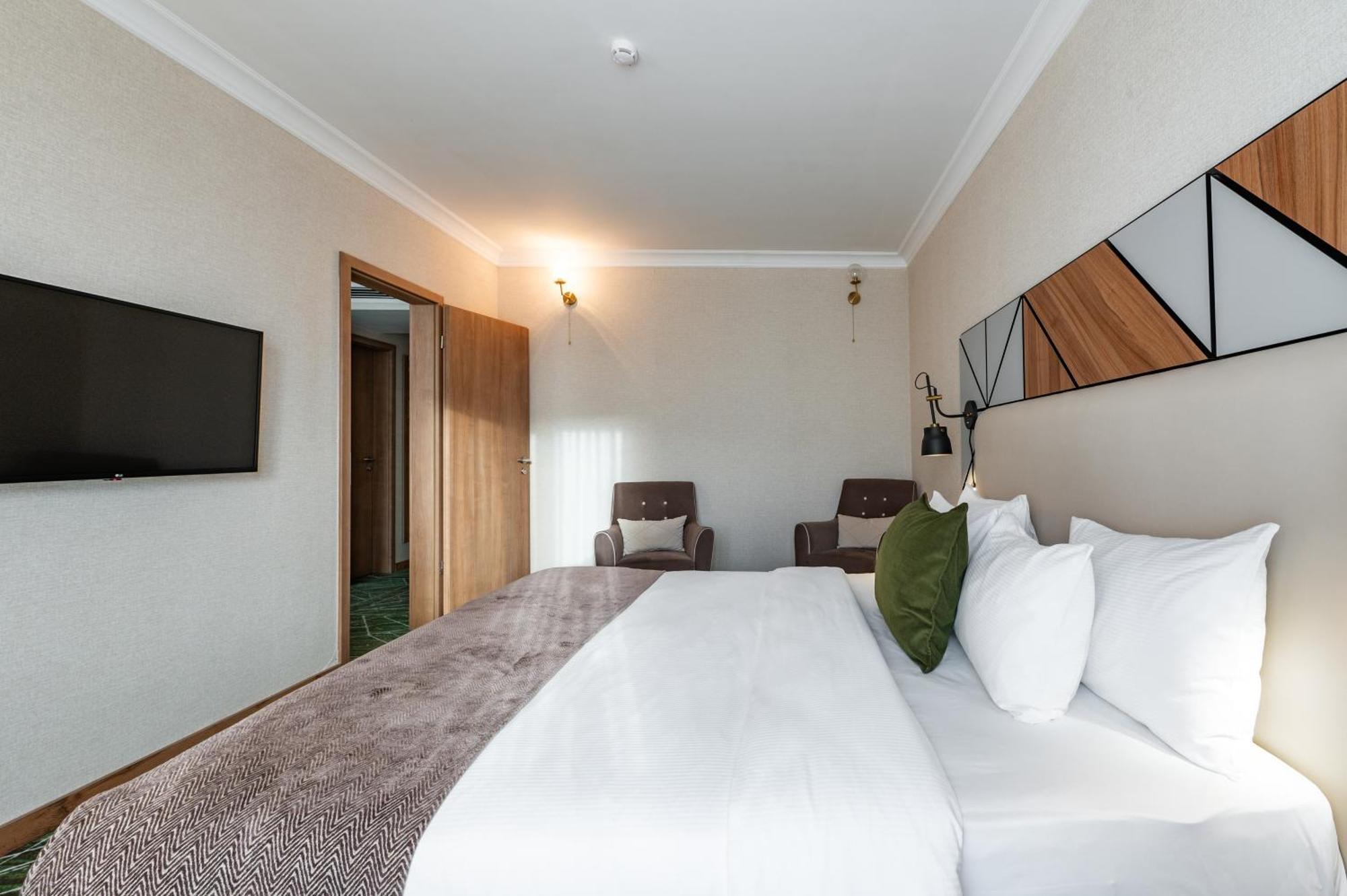 Wyndham Garden Burabay Hotell Exteriör bild